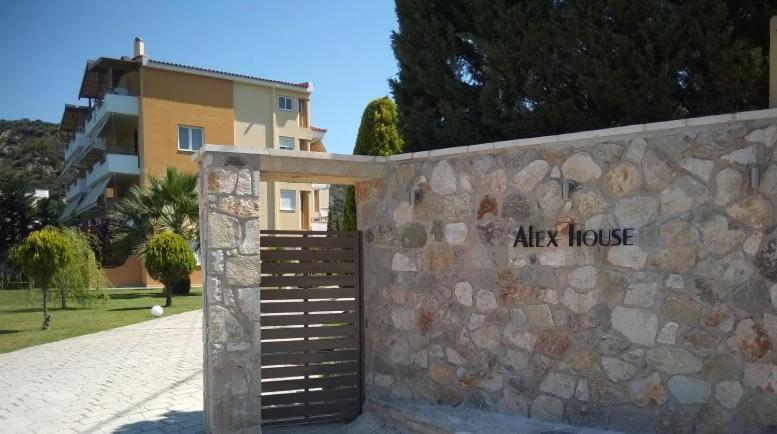 Alex House Aparthotel Zacharo Exterior photo