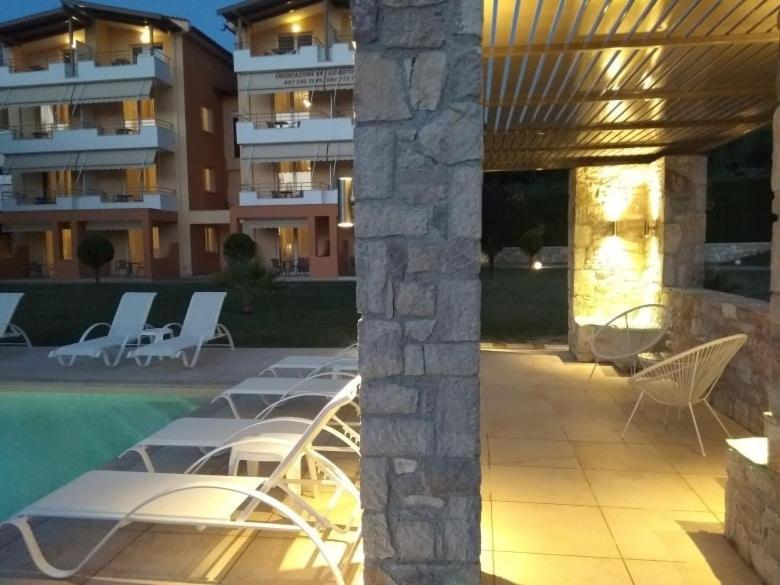Alex House Aparthotel Zacharo Exterior photo