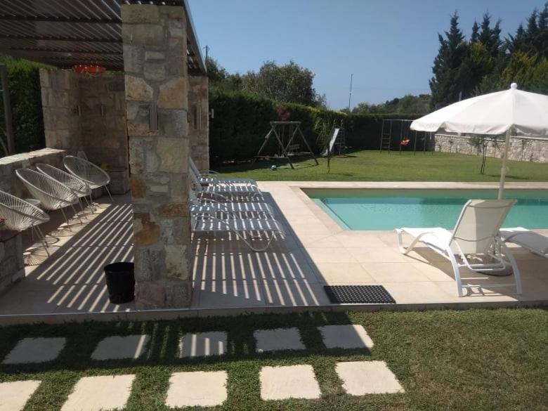 Alex House Aparthotel Zacharo Exterior photo