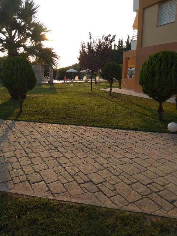 Alex House Aparthotel Zacharo Exterior photo