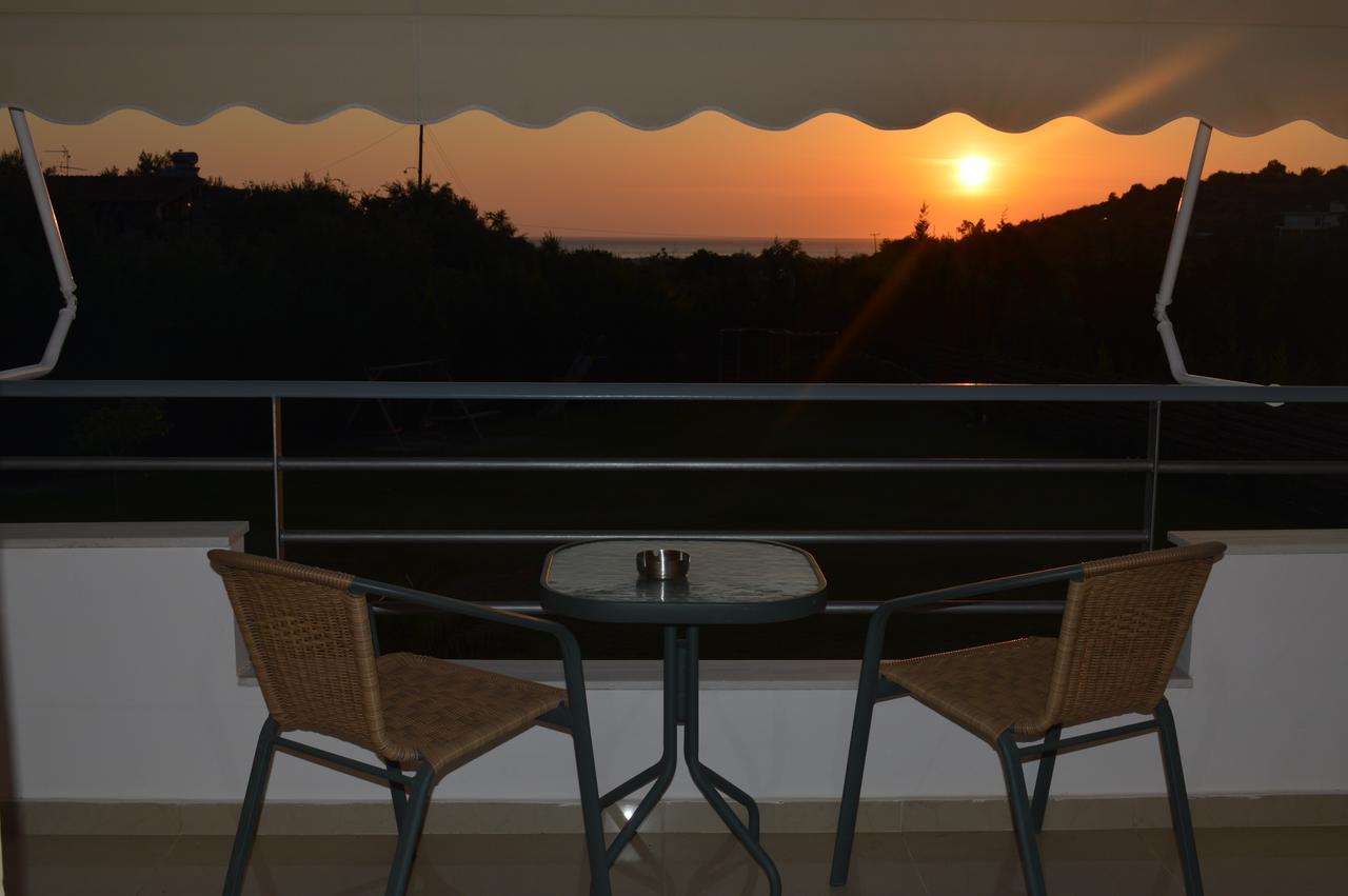 Alex House Aparthotel Zacharo Exterior photo